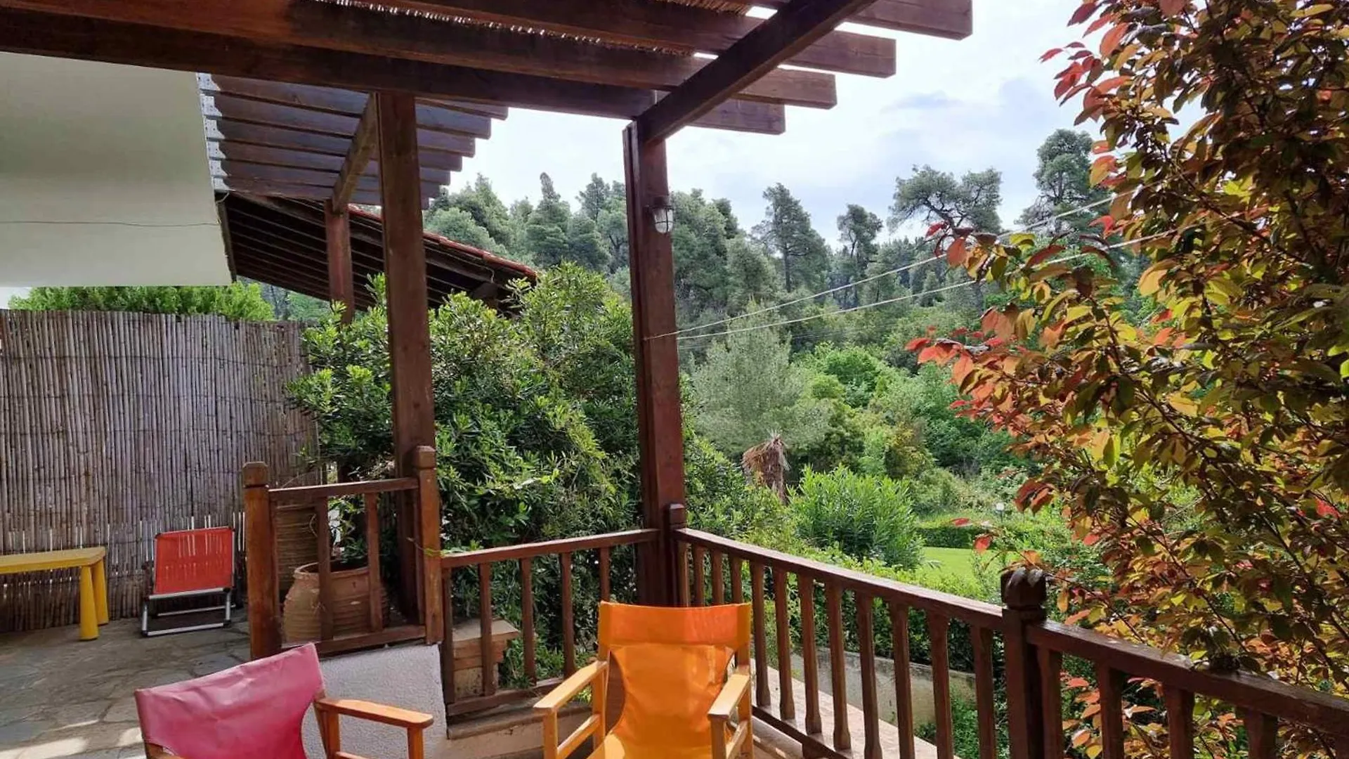 Maisonette With Garden Under The Elani Pines 그리스