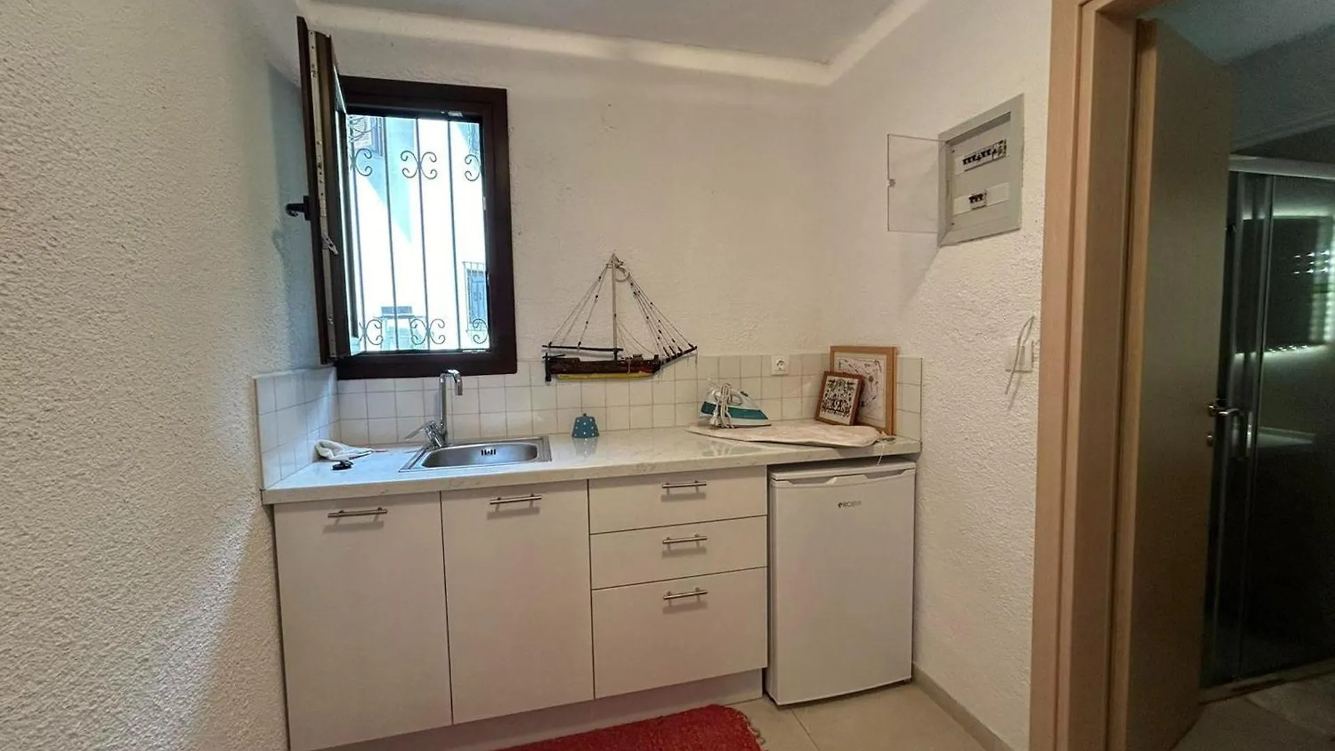 Maisonette With Garden Under The Elani Pines 그리스