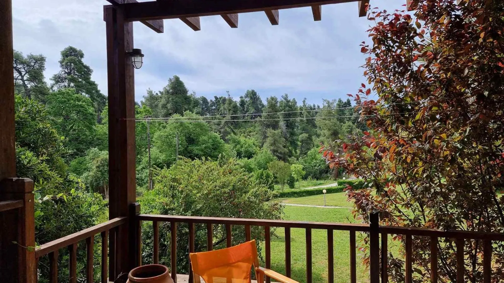 Maisonette With Garden Under The Elani Pines 펜션