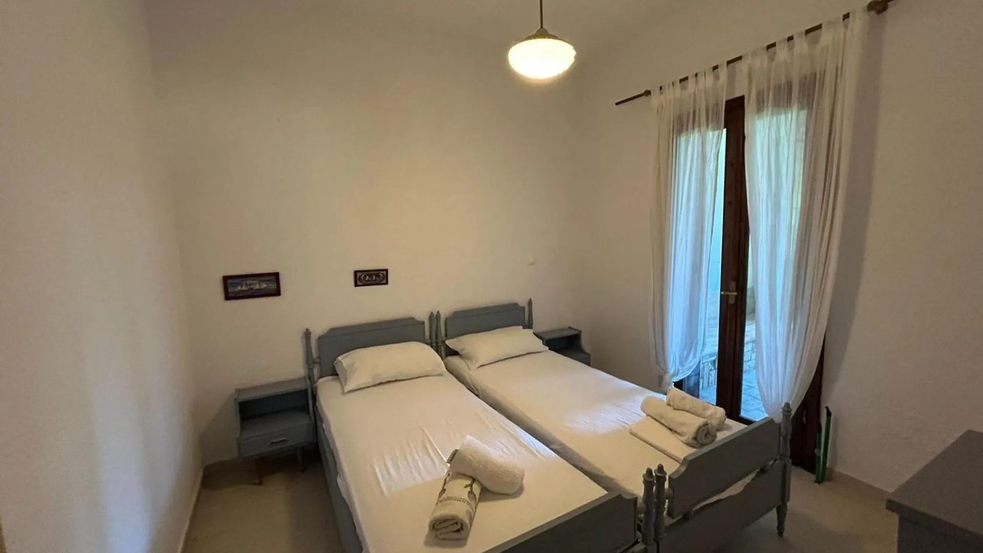 펜션 Maisonette With Garden Under The Elani Pines