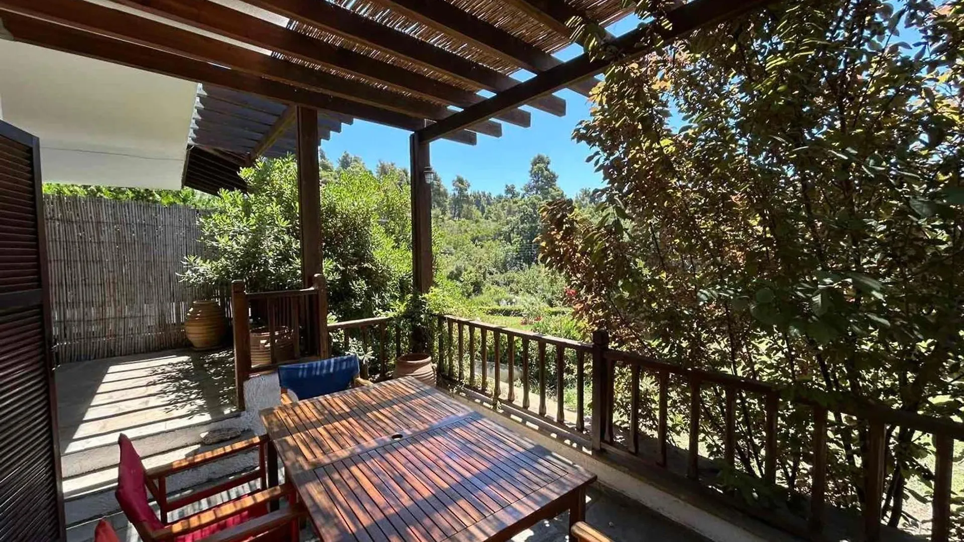 Maisonette With Garden Under The Elani Pines