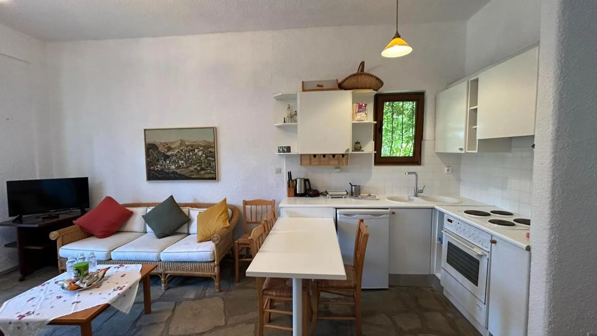 Maisonette With Garden Under The Elani Pines 펜션